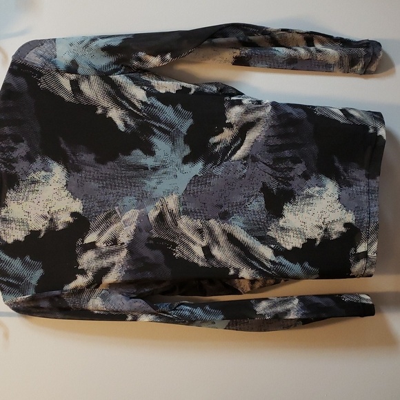 Tribal Abstract Design Stretch Crossover Top XS - Picture 5 of 6